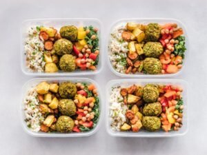 Read more about the article Meal Prep Magic: 30 Minutes on Sunday = Delicious Meals All Week!